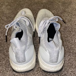 ADIDAS ULTRABOOST WHITE